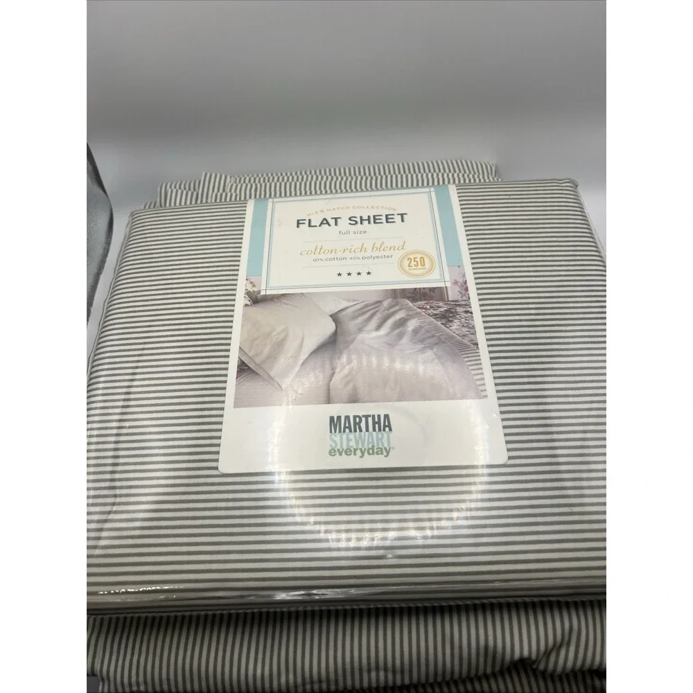 Martha Stewart Everyday Full Flat Sheet, Green Strip, 250 Thread count X2 1 NWT